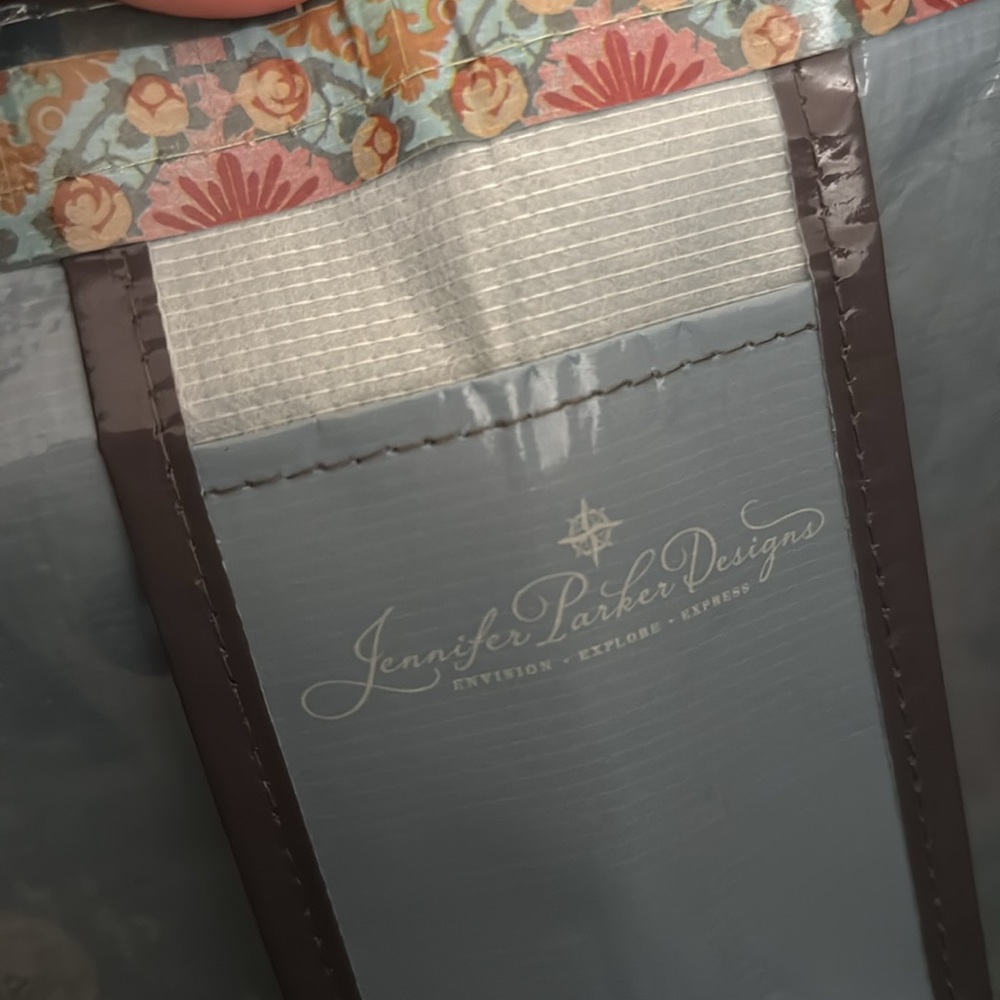 2 | Jennifer Parker Designs Plastic Bottle Tote Bags - Picture 5 of 9